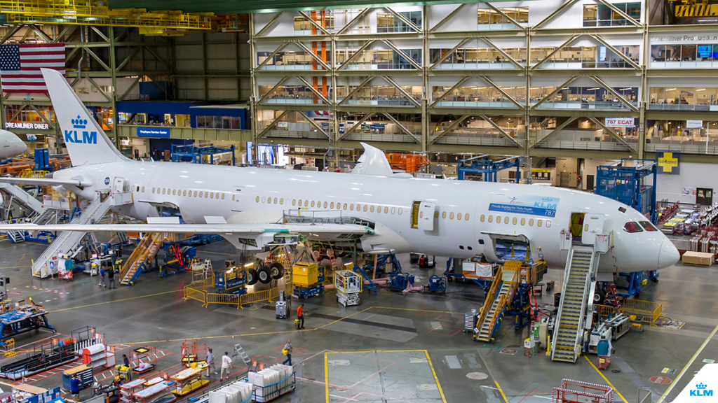 Producción de uno de los primeros Boeing B787.