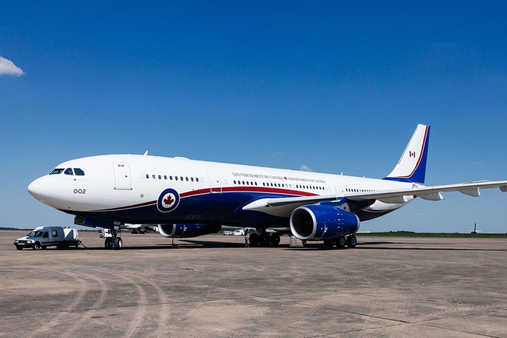 Primer CC330 (A330) en Basel, Francia. Foto: RCAF