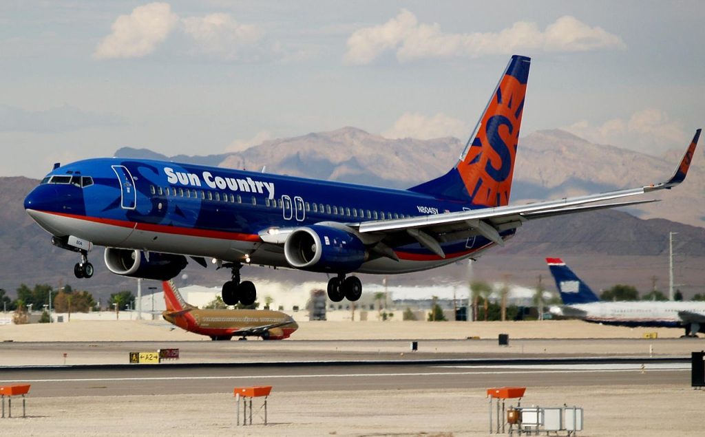 B737-800 de Sun Country aterrizando