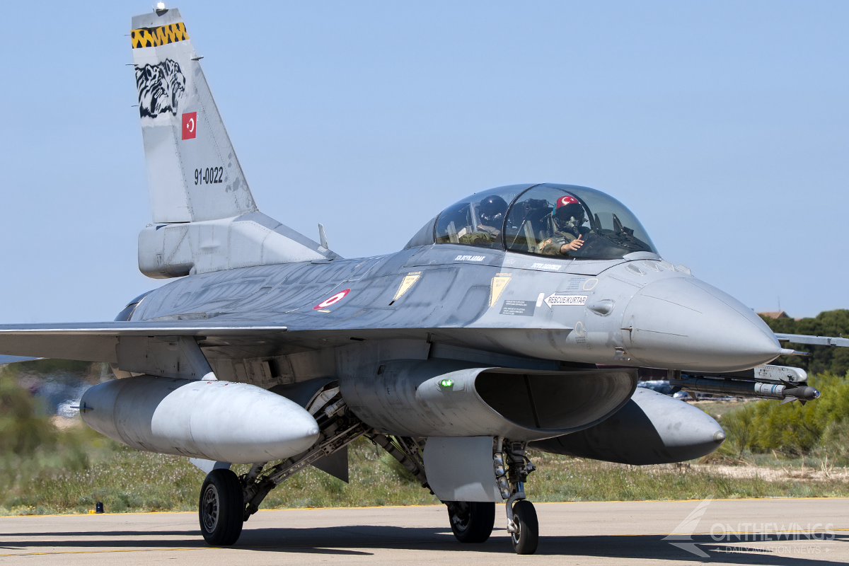 F-16 biplaza de Turquía