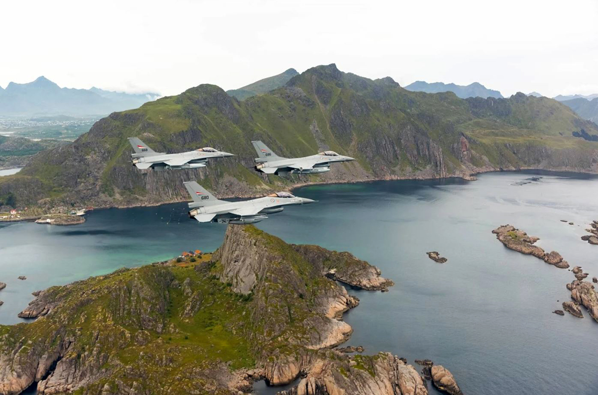 F-16 noruegos que pasarán a Draken y a Rumanía. Foto: Ministerio de Defensa de Noruega.