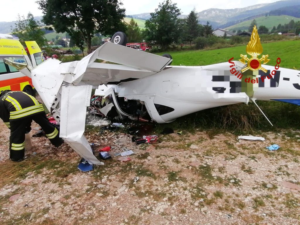 Restos del avión. Foto: Vigili del Fuoco (Bomberos)