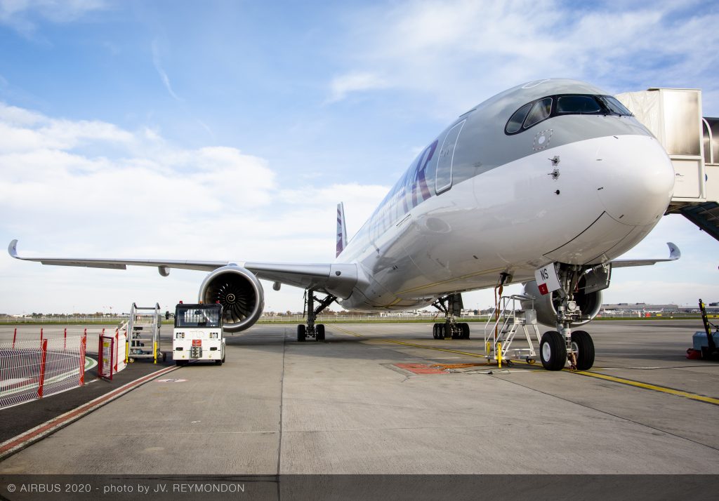 Airbus A350 de Qatar Airways similar al que realizaba el vuelo en el que ha fallecido este pasajero. Foto: Airbus