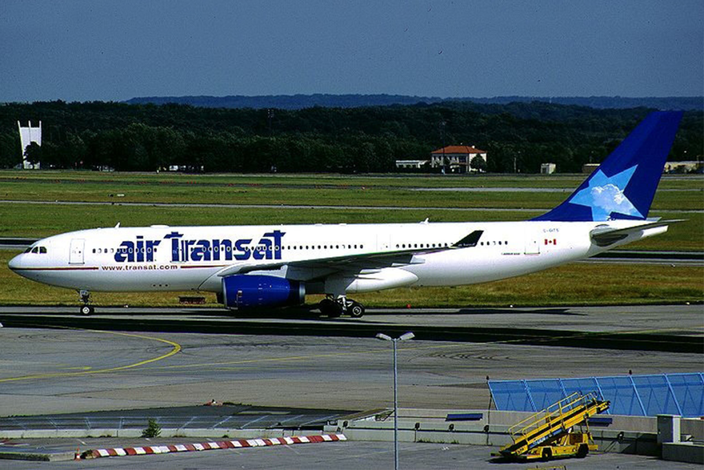 El A330-200 de Air Transat que se convirtió en un planeador improvisado.