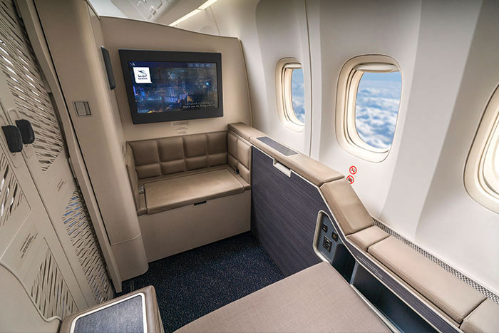 First Class en un B777-300ER de Kuwait Airways, denominada como Royal Class.