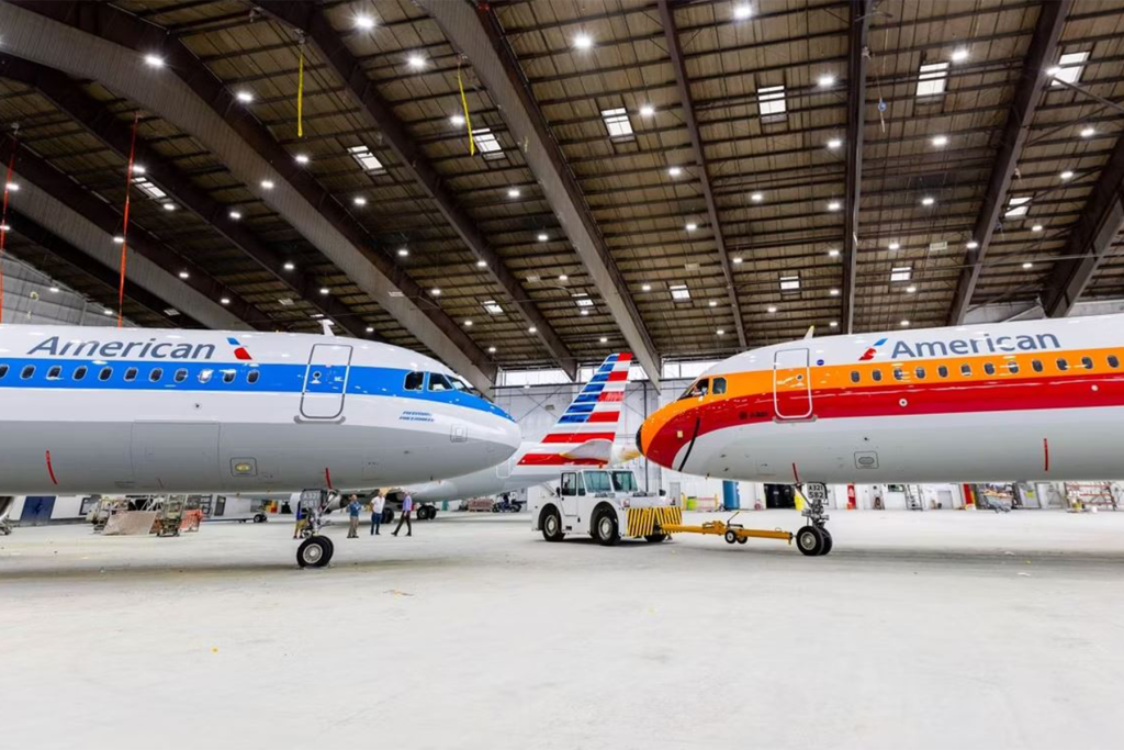 Los dos A321 de American Airlines con las nuevas libreas.