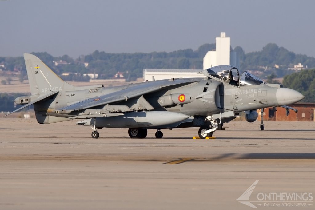 Uno de los 12 AV-8B de la Armada