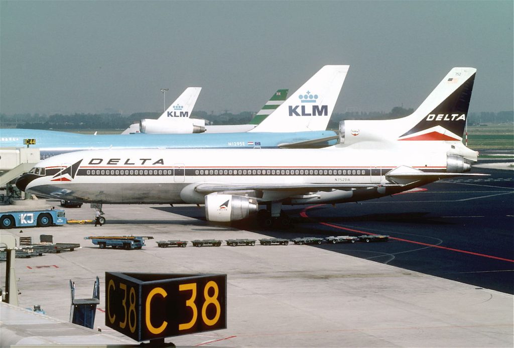 Es una pena que ya no se puedan operar vuelos de pasajeros con el Lockheed L-1011 TriStar en el aeropuerto de Schiphol. También es una pena que este modelo no esté haciendo vuelos comerciales con pasajeros desde el año 2008.