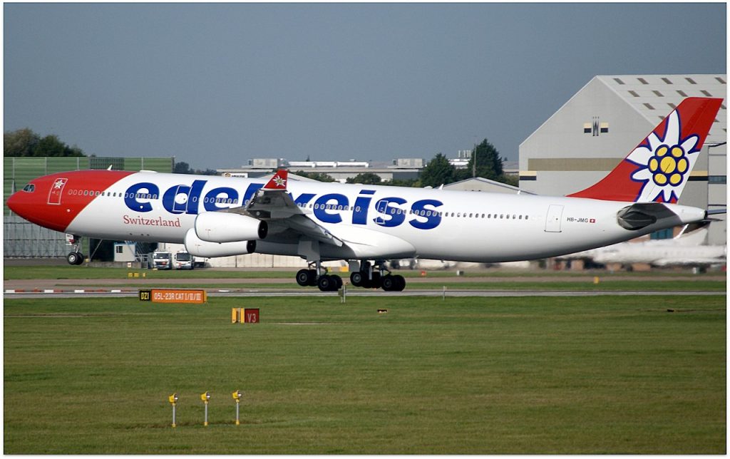 Uno de los actuales Airbus A340-300 de Edelweiss