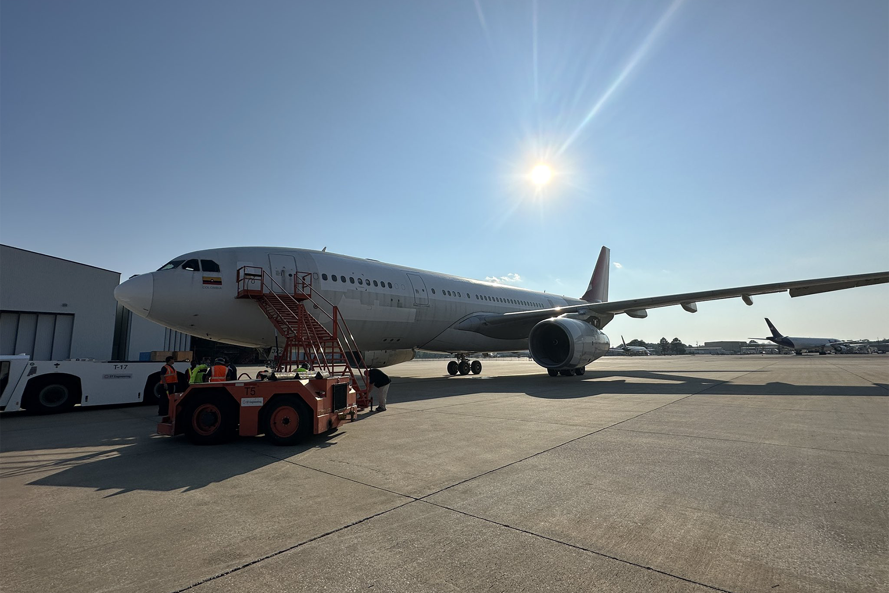 El Airbus A330-200 de Avianca en el aeropuerto de Mobile Downtown para ser convertido a carguero.