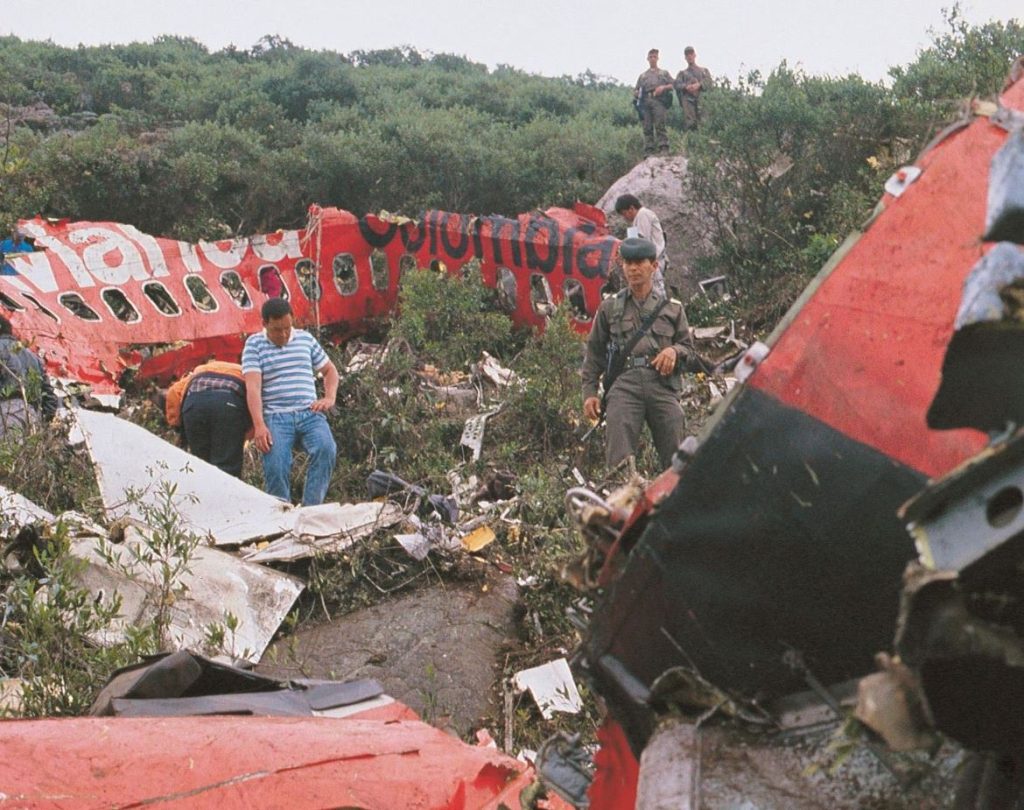 Restos del vuelo Avianca 203 en una de las montañas de Soacha.