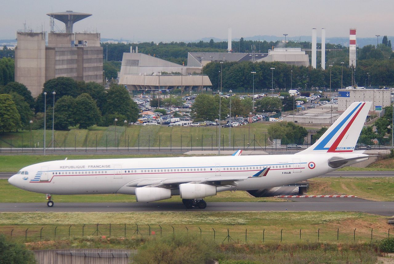 El Airbus A340-200 con matrícula F-RAJB (cuando estaba en servicio con Francia)