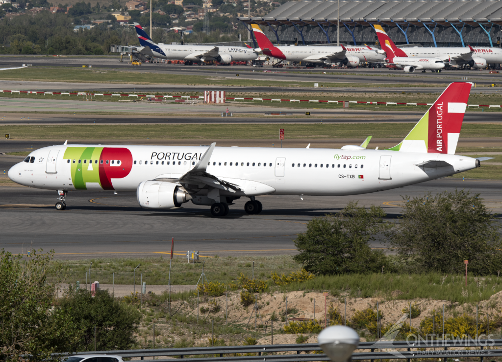 Airbus A321NEO de la compañía portuguesa TAP rodando por el aeropuerto Adolfo Suárez - Madrid Barajas