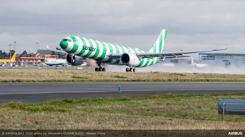 Uno de los Airbus A330-900NEO de Condor despegando desde Toulouse. Foto: Airbus