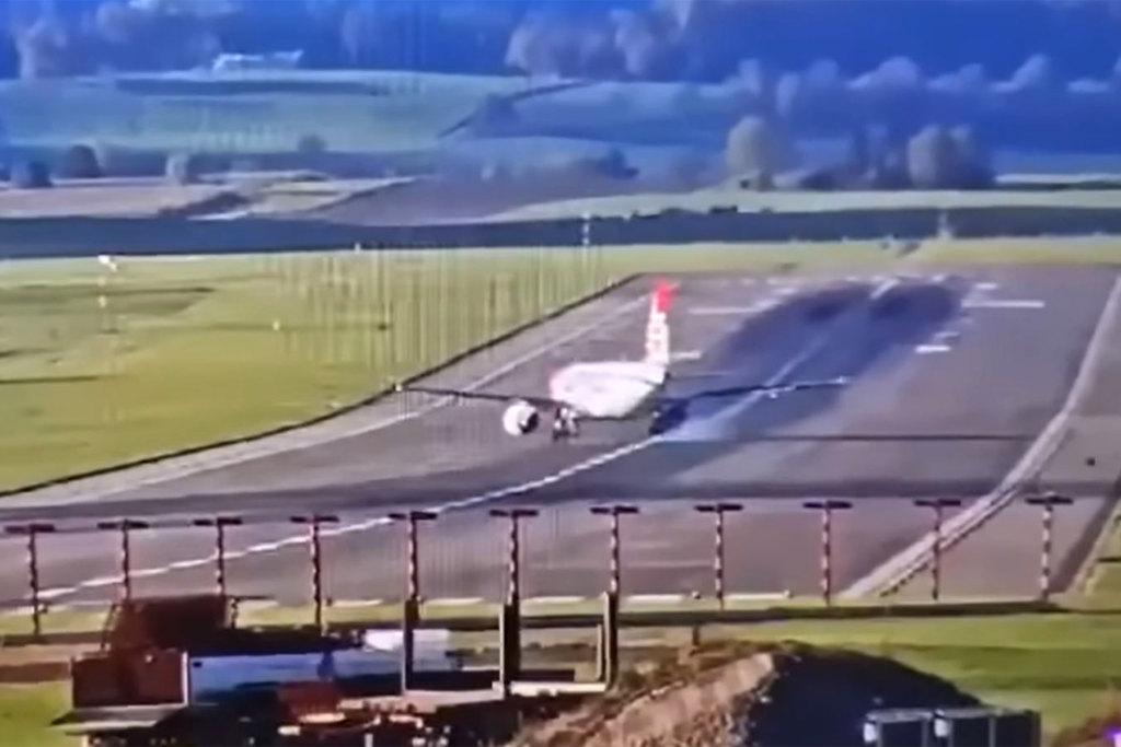 Fotograma del momento en el que el Airbus A320 de Edelweiss de desvía hacia su izquierda.