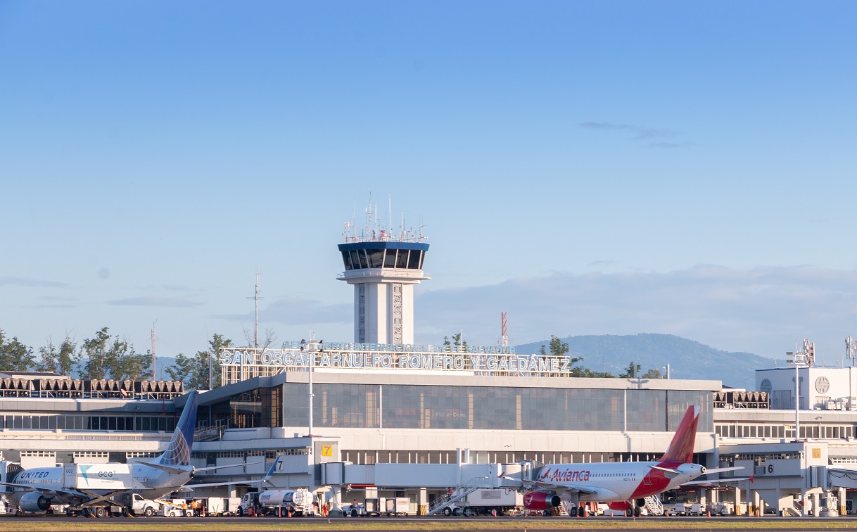 Vista general del lado aire del aeropuerto El Salvador. Foto: CEPA SV