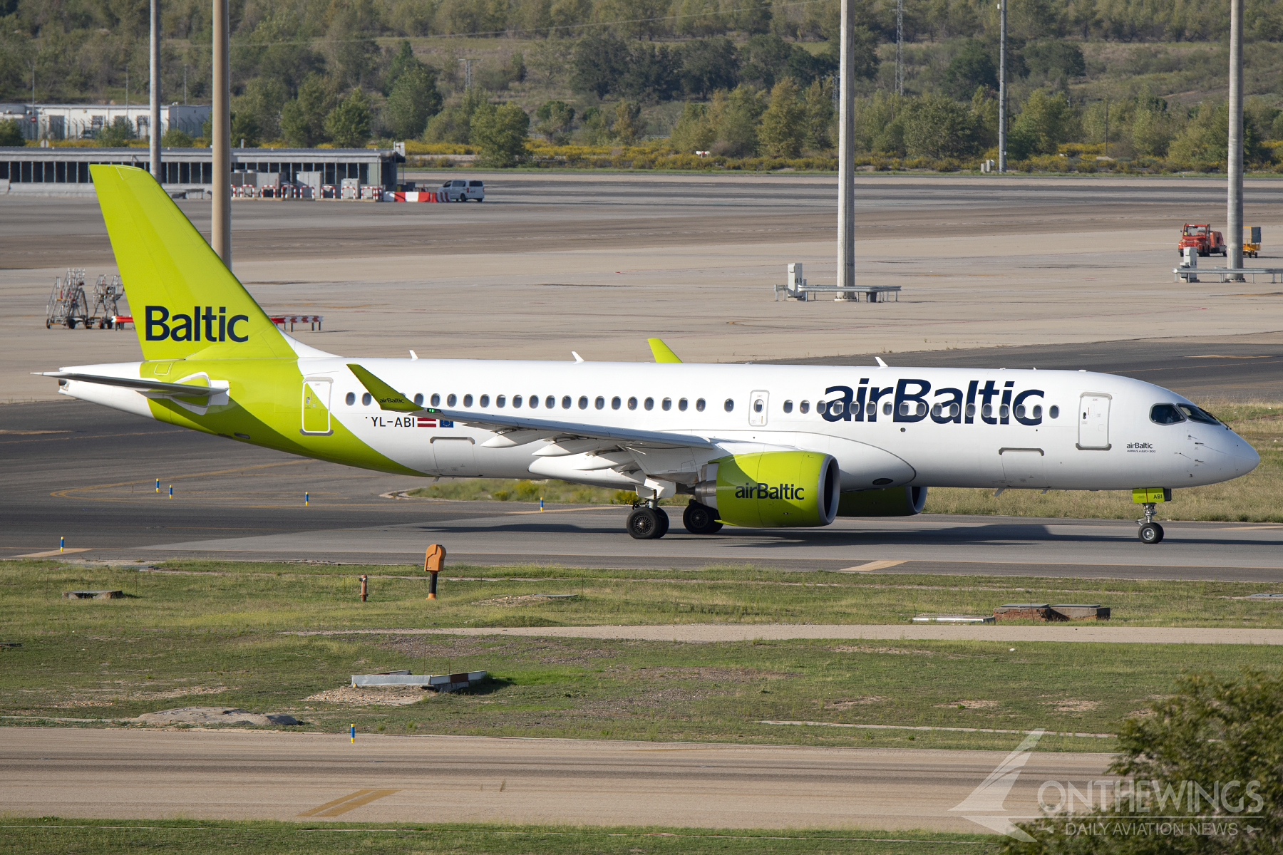 Uno de los Airbus A220-300 de airBaltic