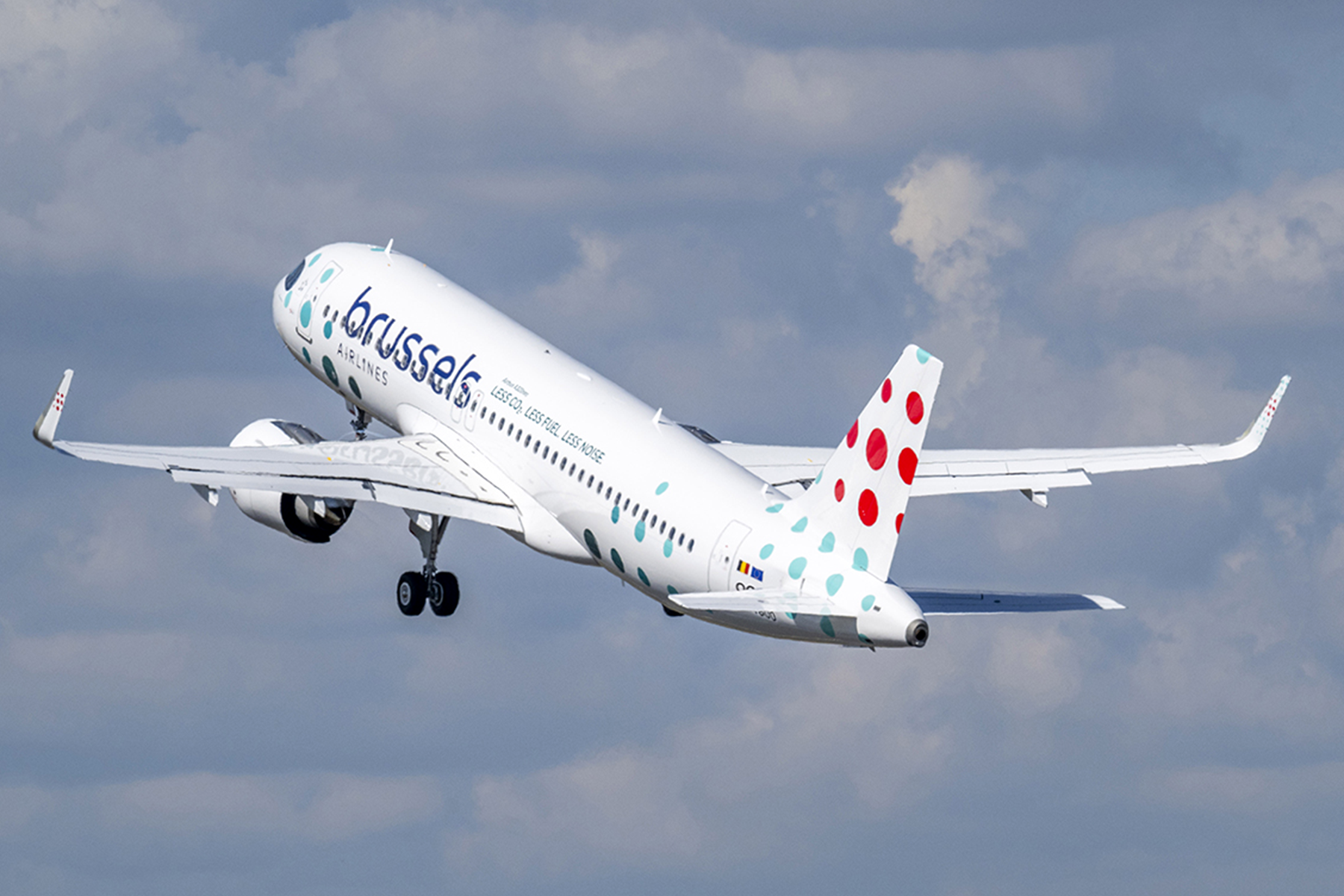 El primer A320NEO de Brussels Airlines despegando desde Toulouse en su vuelo de entrega. Foto: Airbus