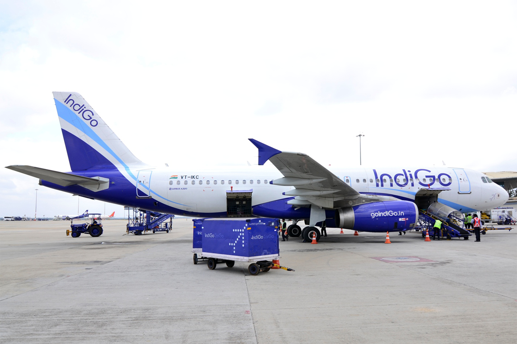 El piloto de IndiGo ha iniciado una batalla legal para que se le permita llevar a bordo un cuchillo religioso. Foto: arunpnair