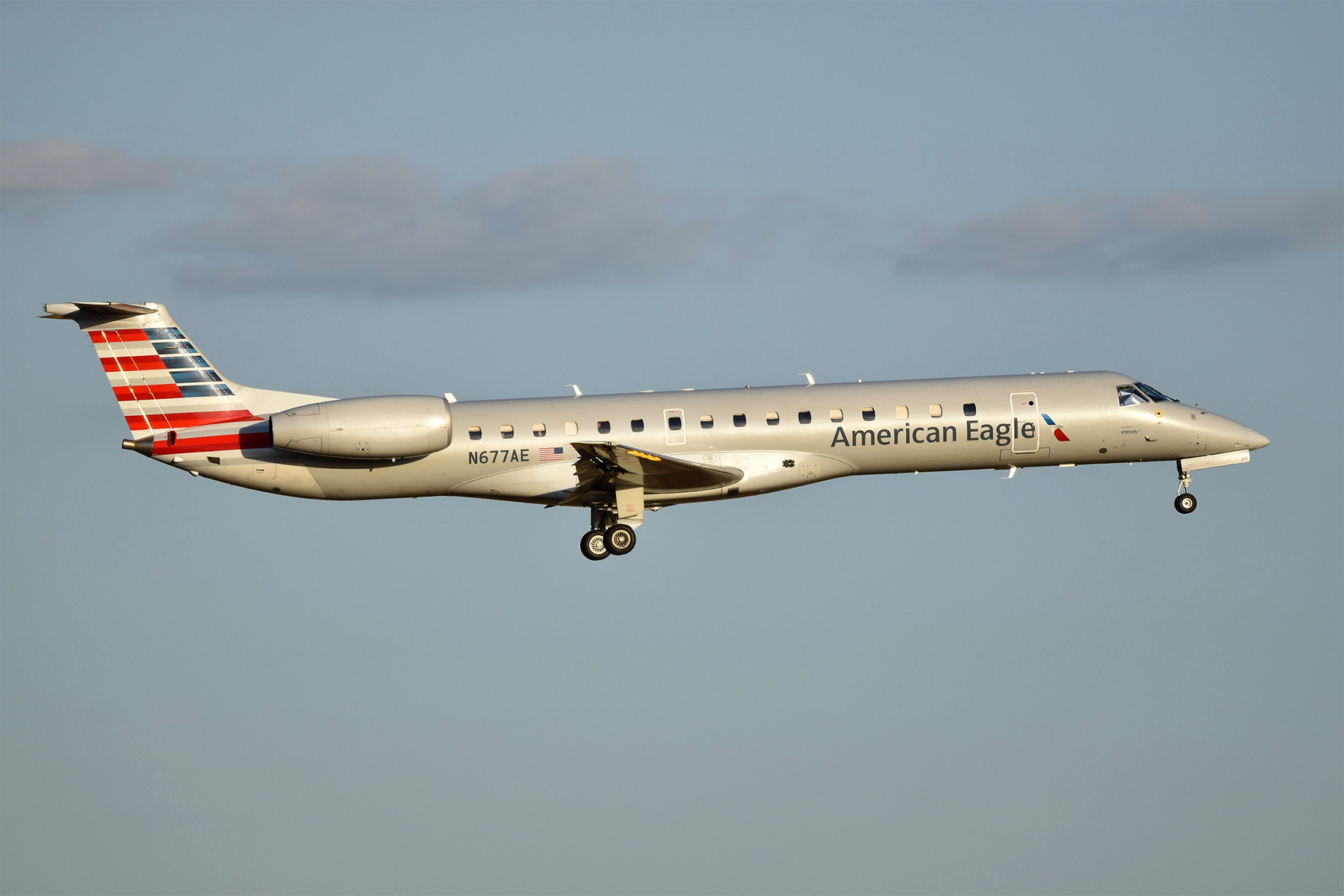 Argentina ha comprado dos ERJ-140LR a American Eagle, uno de los mayores operadores del mundo de este modelo. Foto: Alan Wilson