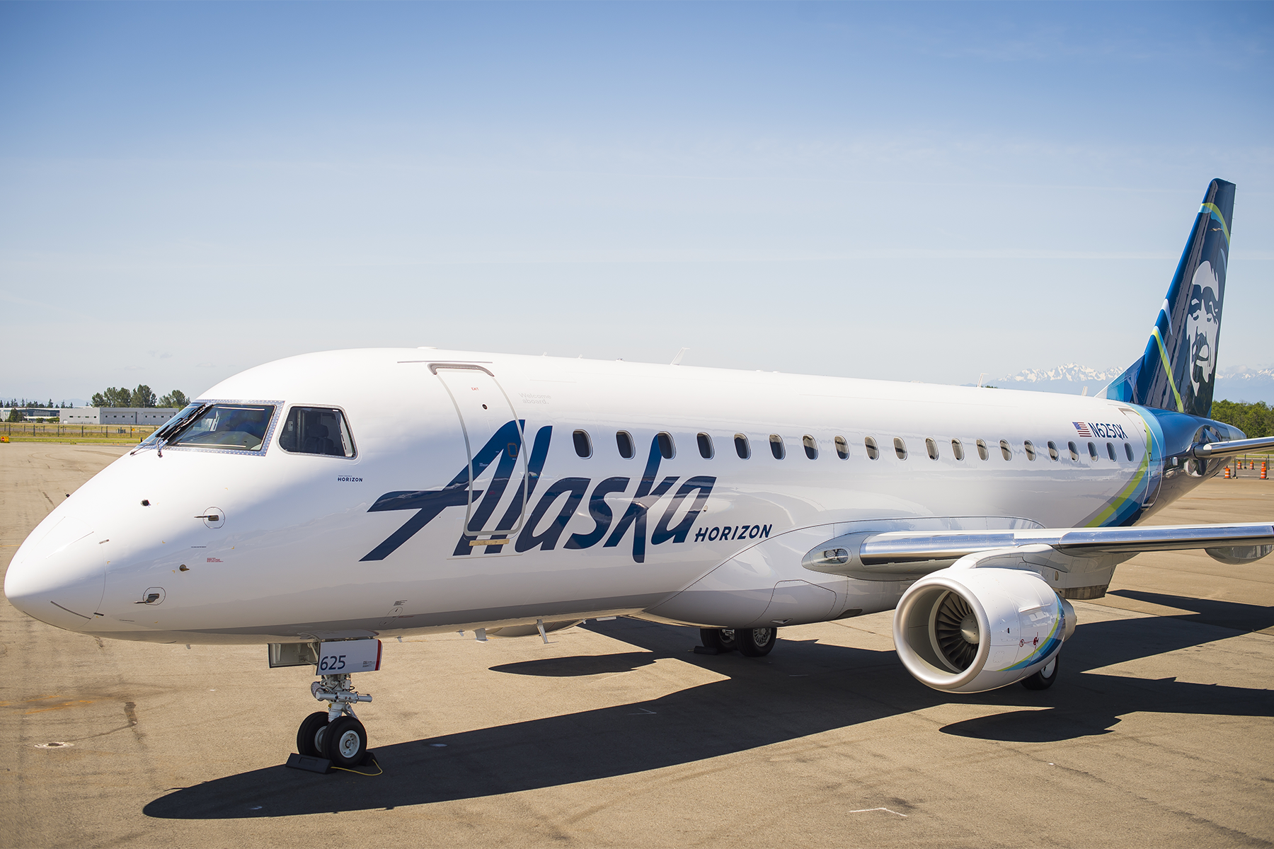 Joseph David Emerson ha sido despedido de Alaska Airlines tras el incidente ocurrido en pleno vuelo. Foto: Alaska Airlines