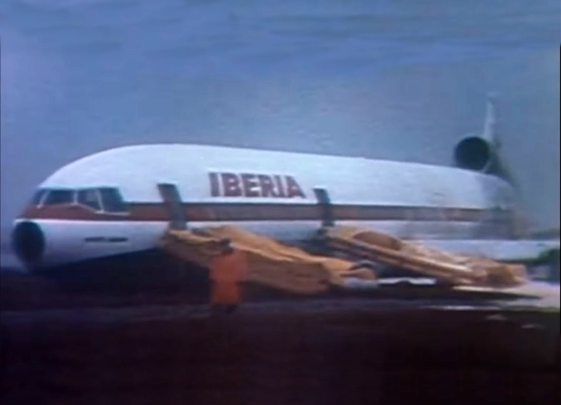 Momentos después del accidente del DC-10 de Iberia en Boston