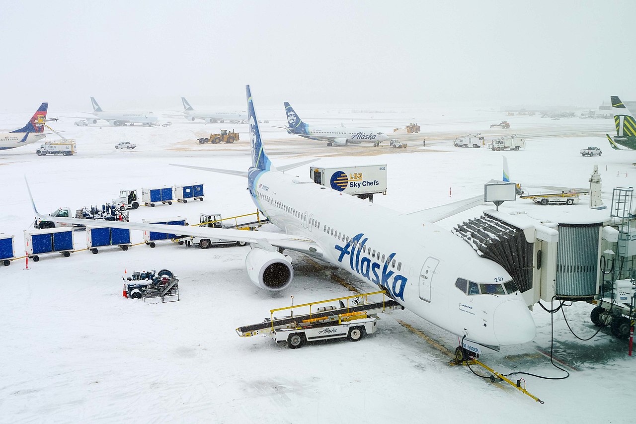 Uno de los Boeing 737-900ER de Alaska Airlines. Foto: Quintin Soloviev