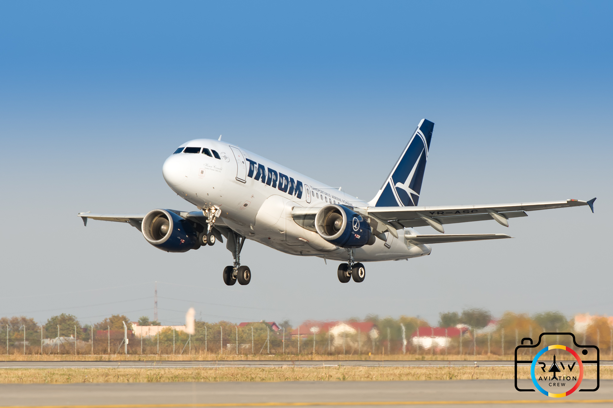 Tarom es uno de los últimos operadores del A318 del mundo. Foto: Vali Muresan - RAW Aviation Crew